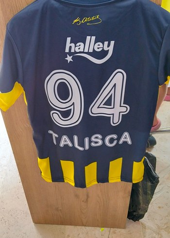 Fenerbahçe erkek çocuğu Fenerbahçe forma 16 yaşa kadar beden mevcuttur