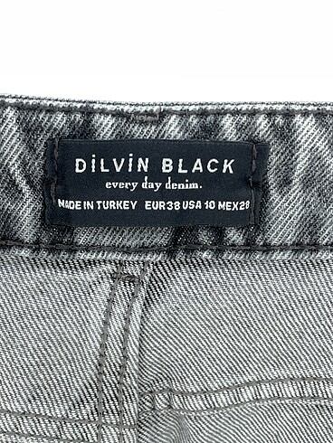 38 Beden gri Renk Dilvin Mini Şort %70 İndirimli.