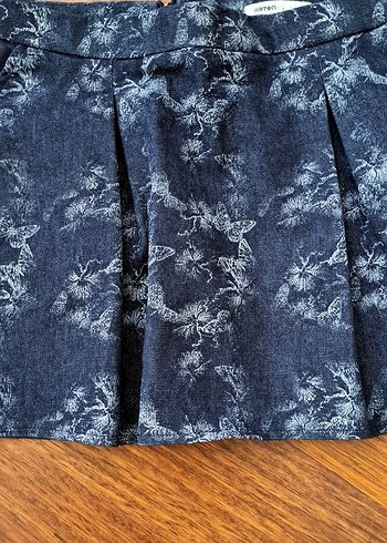 Koton Batik Desenli Pilili Mini Etek