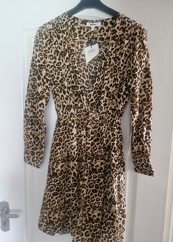 Leopar Desenli V Yaka MiniElbise