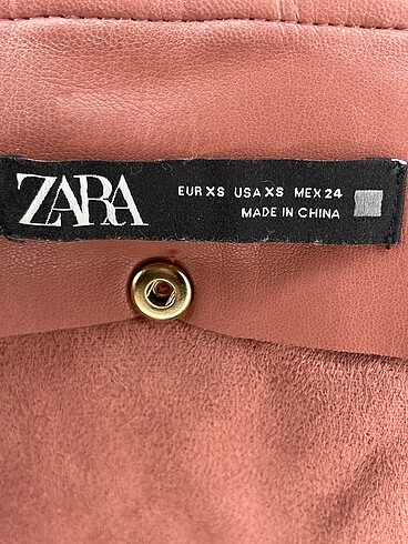 xs Beden çeşitli Renk Zara Mini Etek %70 İndirimli.