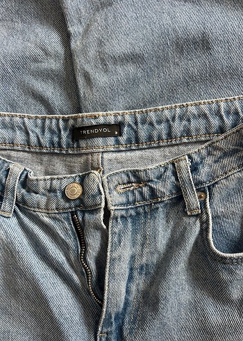 Yırtık Detaylı Mavi Denim Bol Kesim Kadın Kot Pantolon - Görsel 3