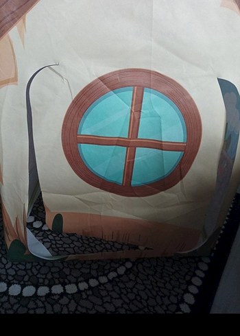 oyun çadırı kapısında yırtık vardır - Görsel 4