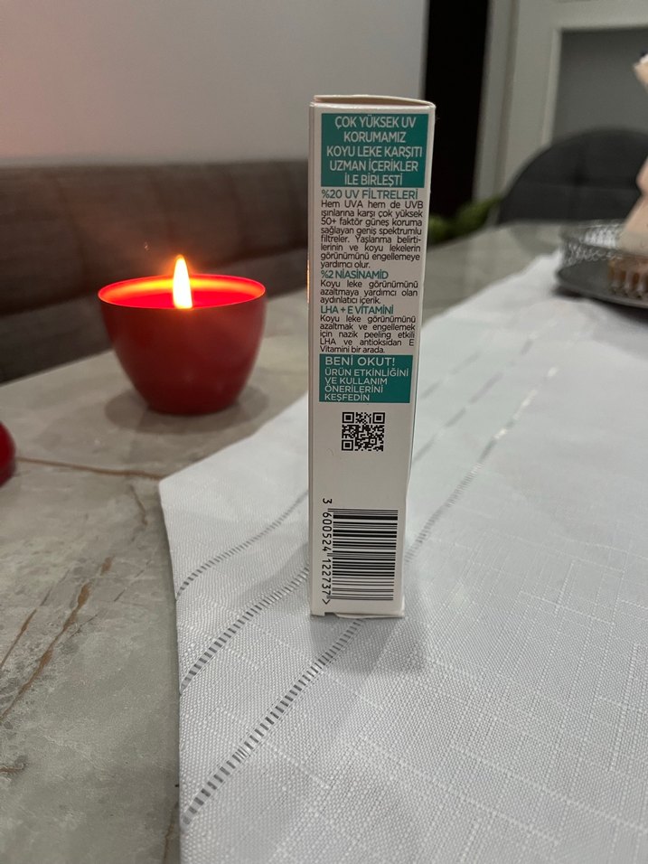 L'Oréal Bright Reveal SPF 50+ Koyu Leke Karşıtı Güneş Kremi - Görsel 3