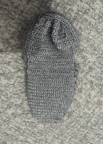 Gri işlemeli patik - Görsel 3