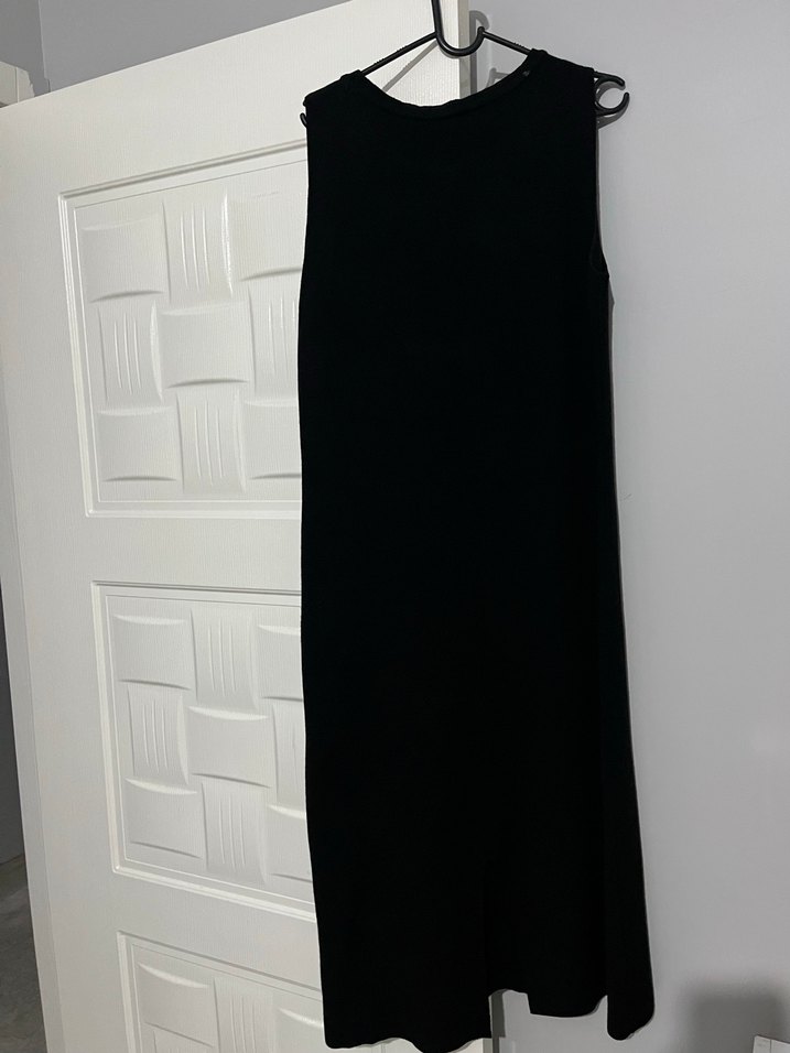 Zincir Detaylı Siyah Uzun Kadın Elbise - Görsel 4