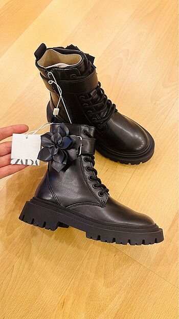 Zara Kız Çocuk Zara Bot