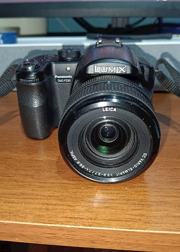 Panasonic Lumix DMC-FZ50 fotoğraf makinesi - Görsel 2