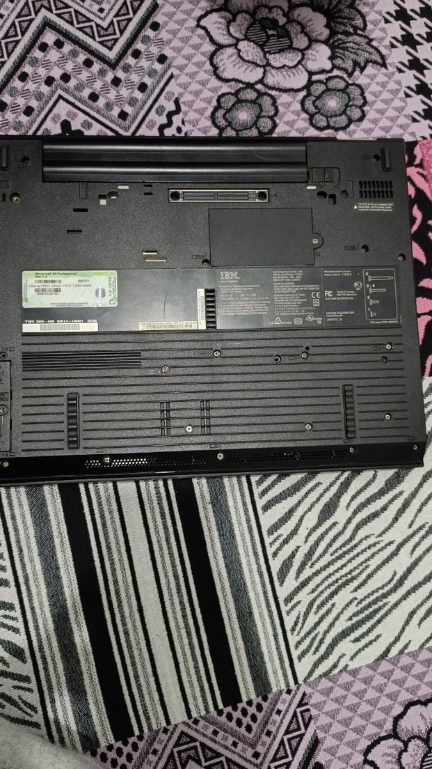 IBM Thinkpad laptop - Görsel 4