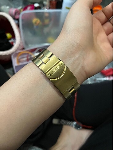 Beden Swatch kadın kol saati