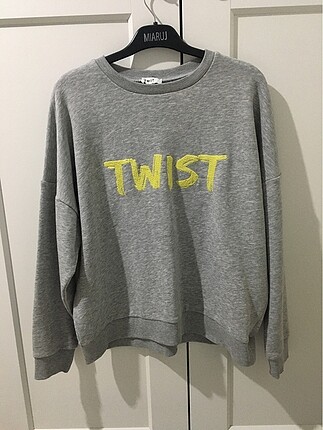 Twist Sweatshirt