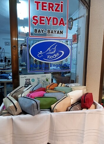 Beden MAKYAJ ÇANTASI