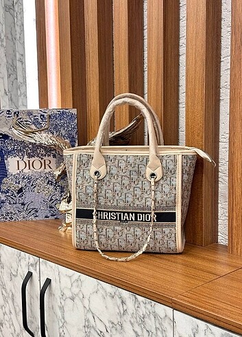  Beden çeşitli Renk Cristian Dior