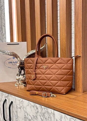  Beden çeşitli Renk Prada