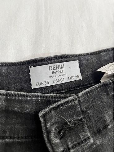 Bershka Berska şort