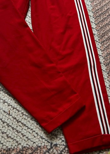 Düğmeli Kırmızı Çizgili Kadın Spor Pantolon - Görsel 2