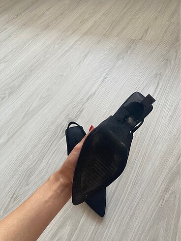 35 Beden Stradivarius siyah topuklu ayakkabı