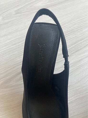 35 Beden siyah Renk Stradivarius siyah topuklu ayakkabı