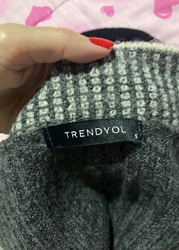 Trendyol & Milla Gri V Yaka Örgü trendyolmilla Kadın Süveter