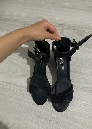 Siyah Tokalı kalı  Topuklu Kadın Ayakkabı - Görsel 2