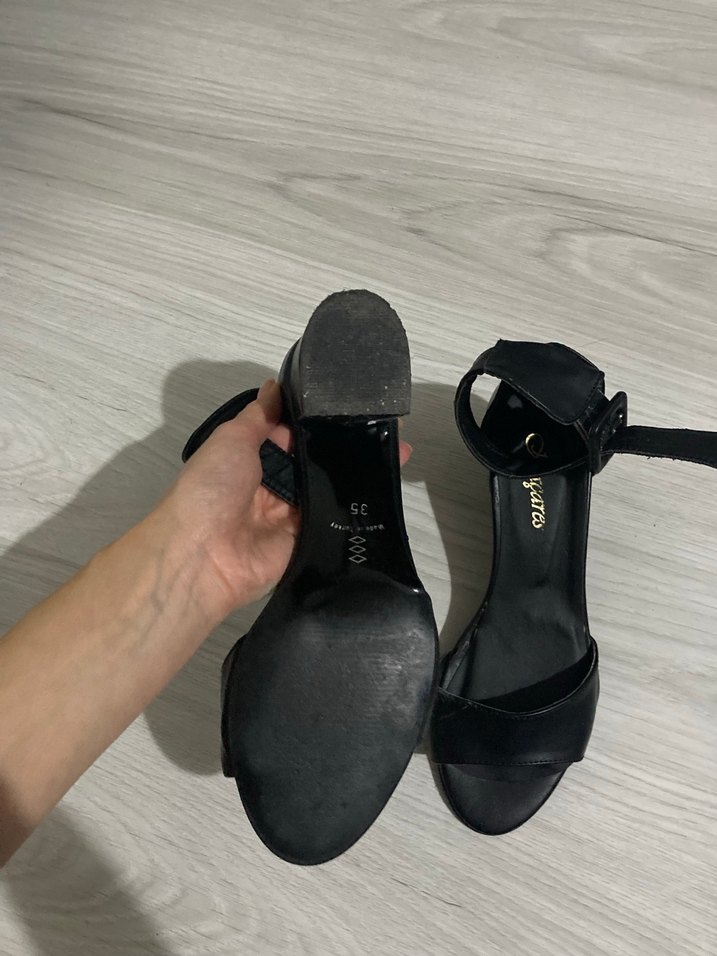 Siyah Tokalı kalı  Topuklu Kadın Ayakkabı - Görsel 4