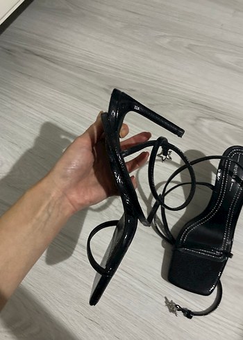 Siyah Desenli bershka Kadın topuklu ayakkabı - Görsel 6