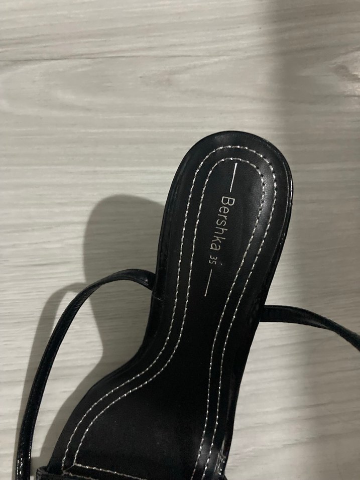 Siyah Desenli bershka Kadın topuklu ayakkabı - Görsel 4