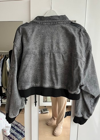 Gri Bel Detaylı Salaş Denim Ceket - Görsel 2