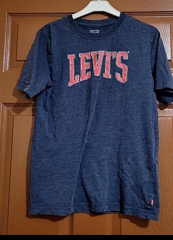 m Beden Levis t shirt 