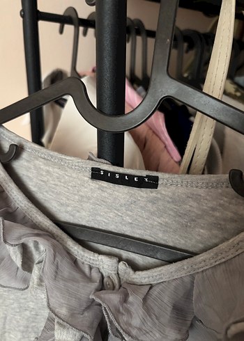 Gri V Yakalı Fırfırlı Keten Bluz - Görsel 3