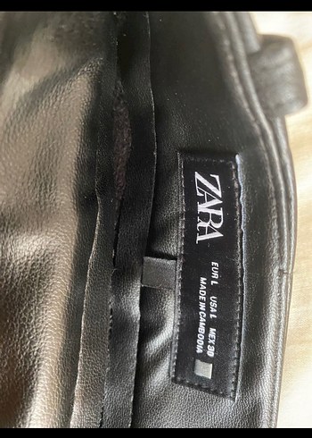 Zara Siyah Deri Mini Şort - Görsel 3