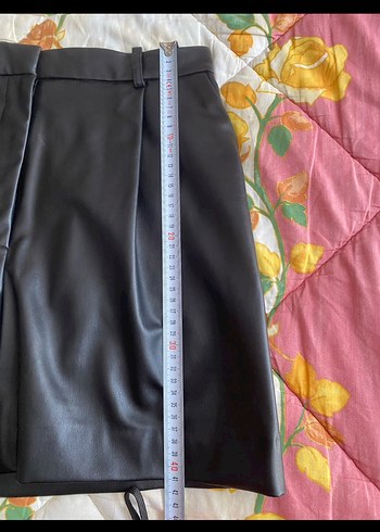 Zara Siyah Deri Mini Şort - Görsel 5