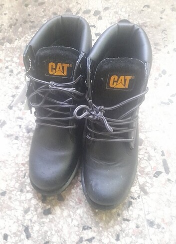 Caterpillar erkek botu 44 numara
