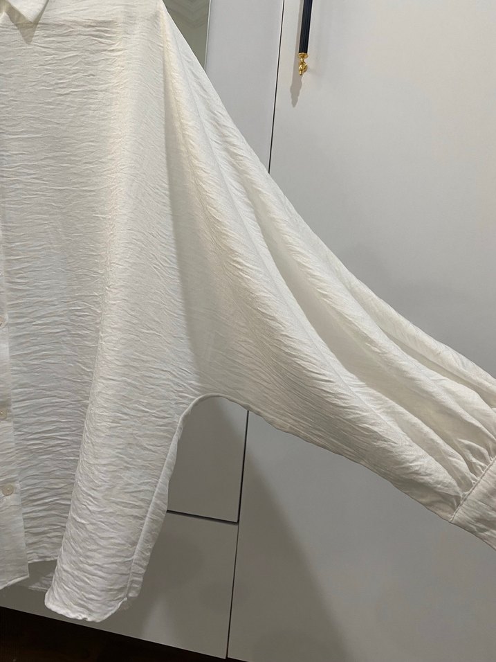 Beyaz Keten Düğmeli Kadın Gömlek - Görsel 2