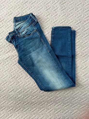 26 Beden Mavi jean