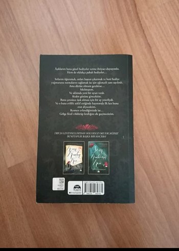  Aramızdaki Gölgeler - Tricia Levenseller