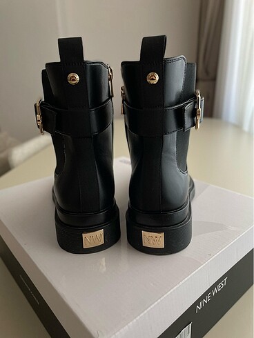 Nıne West Kadın Bot