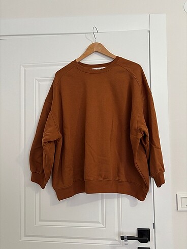 BERSHKA sweatshirt