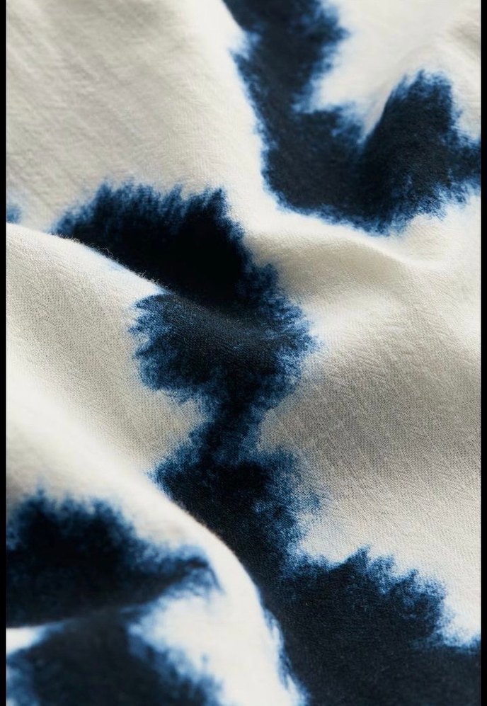 V Yaka Pilili Batik Desenli Uzun Kadın Elbise - Görsel 2