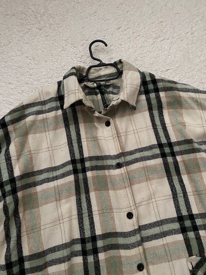 Düğmeli Bej Ekose Uzun Kollu Kadın Gömlek - Görsel 3