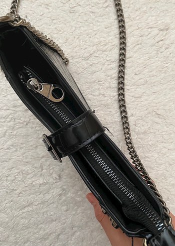 Siyah Deri Zincirli Kemerli Punk Çanta - Görsel 4