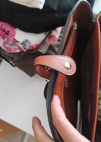 Klasik Şıklıkta lacivert Deri Kadın Çantası - Görsel 4