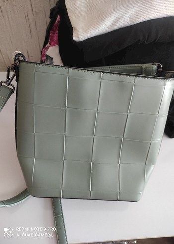 Kareli Tokalı Yeşil Deri Kadın Çanta - Görsel 3