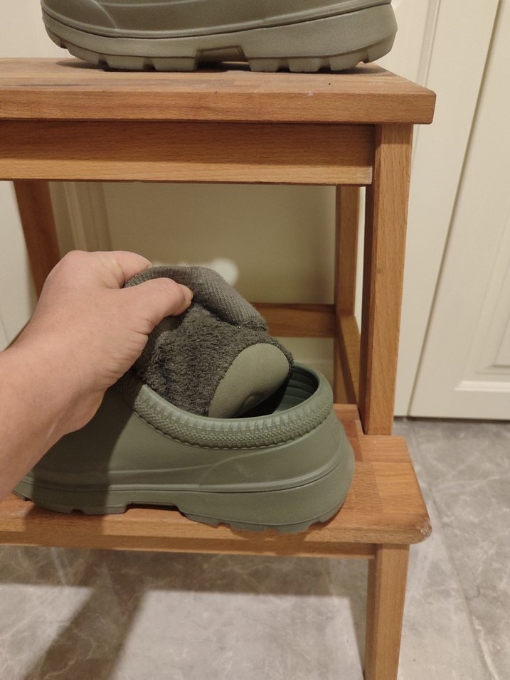 UGG bayan kışlık terlik - Görsel 2