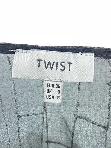 36 Beden siyah Renk Twist Bluz %70 İndirimli.