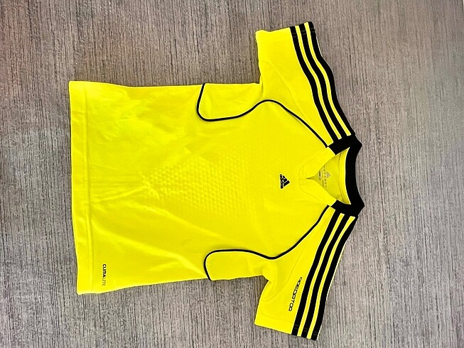 9 Yaş Beden yeşil Renk Adidas tişört