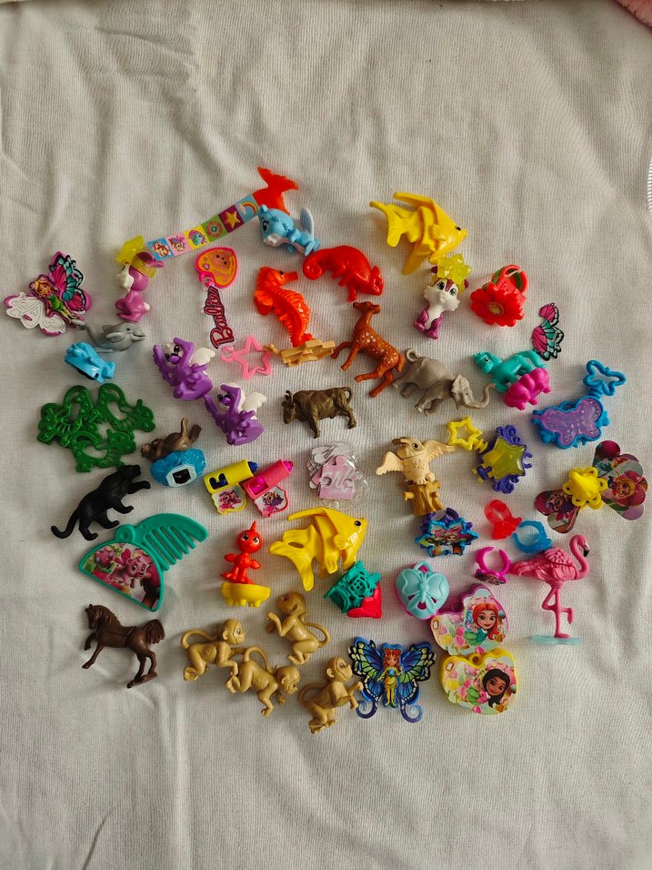 Renkli Mini Aksiyon Figürleri Seti - Görsel 2