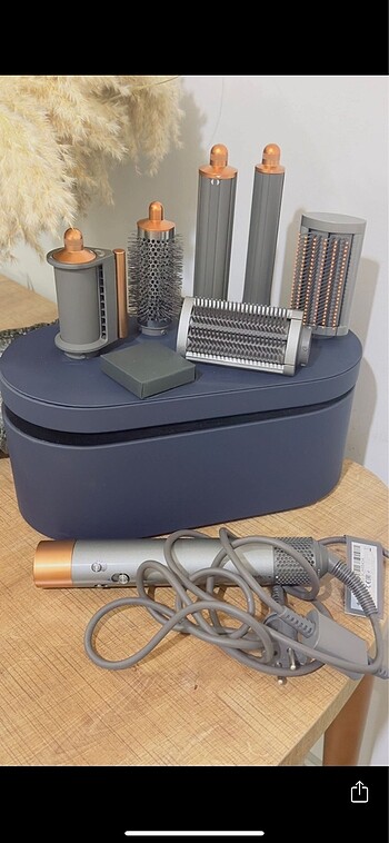 DYSON SAÇ ŞEKİLLENDİRİCİ