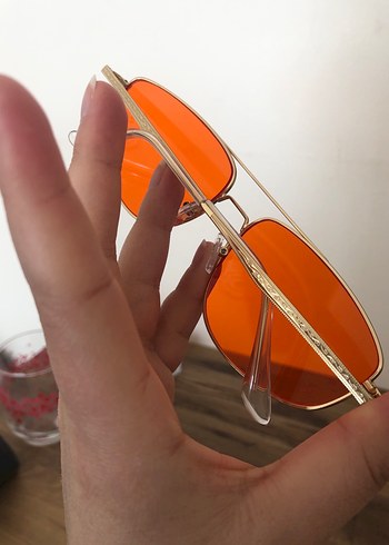 Parlak Turuncu Minimalist Kadın Güneş Gözlüğü - Görsel 2