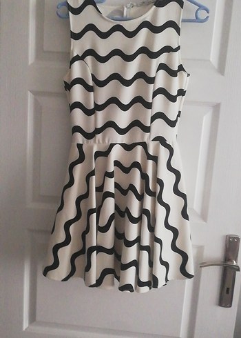 Kısa elbise - Görsel 2